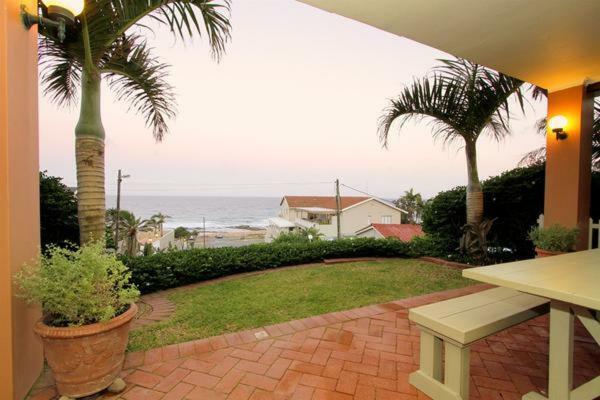 Die Strandhuis Umdloti Luaran gambar