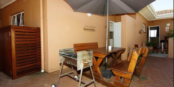 Die Strandhuis Umdloti Luaran gambar