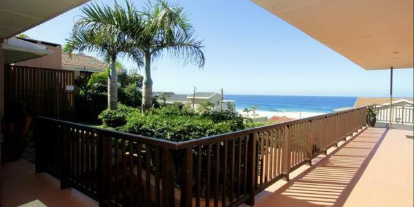 Die Strandhuis Umdloti Luaran gambar
