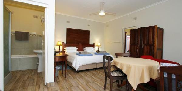 Die Strandhuis Umdloti Luaran gambar