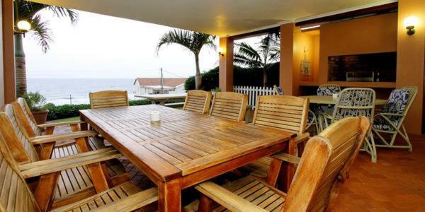 Die Strandhuis Umdloti Luaran gambar