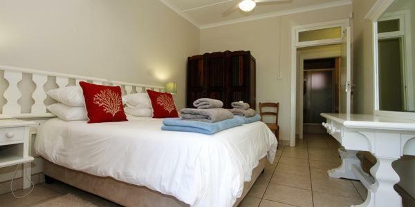 Die Strandhuis Umdloti Luaran gambar