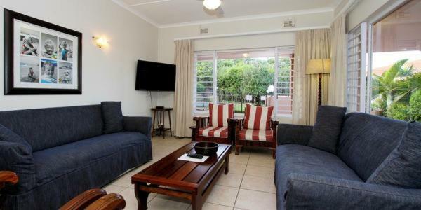 Die Strandhuis Umdloti Luaran gambar